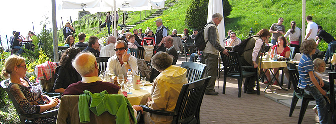 Draußen sitzen und genießen